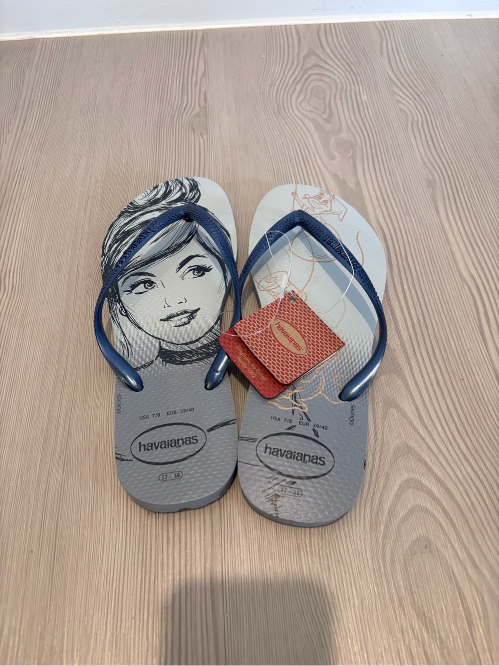 Havaianas Blue Cinderella Illustrated Flip Flops